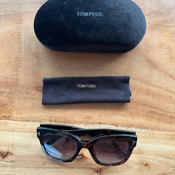 Tom Ford Black Sunglasses - Picture 2 of 8